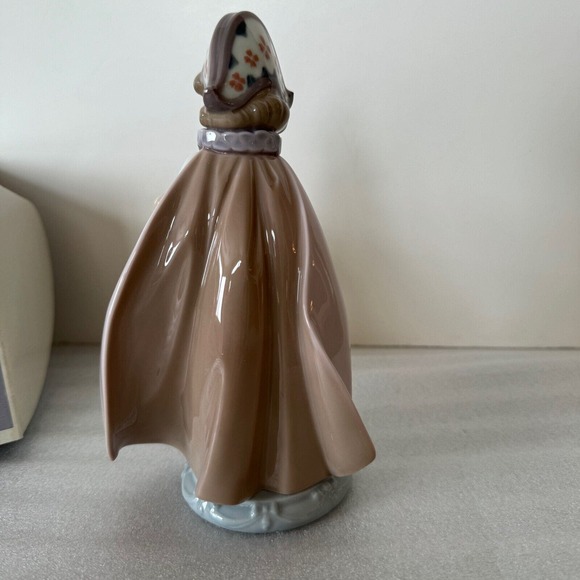 Lladro Concertina Boy 05695 Figurine Playing Accordian Jester Clown Figurine - Picture 7 of 10